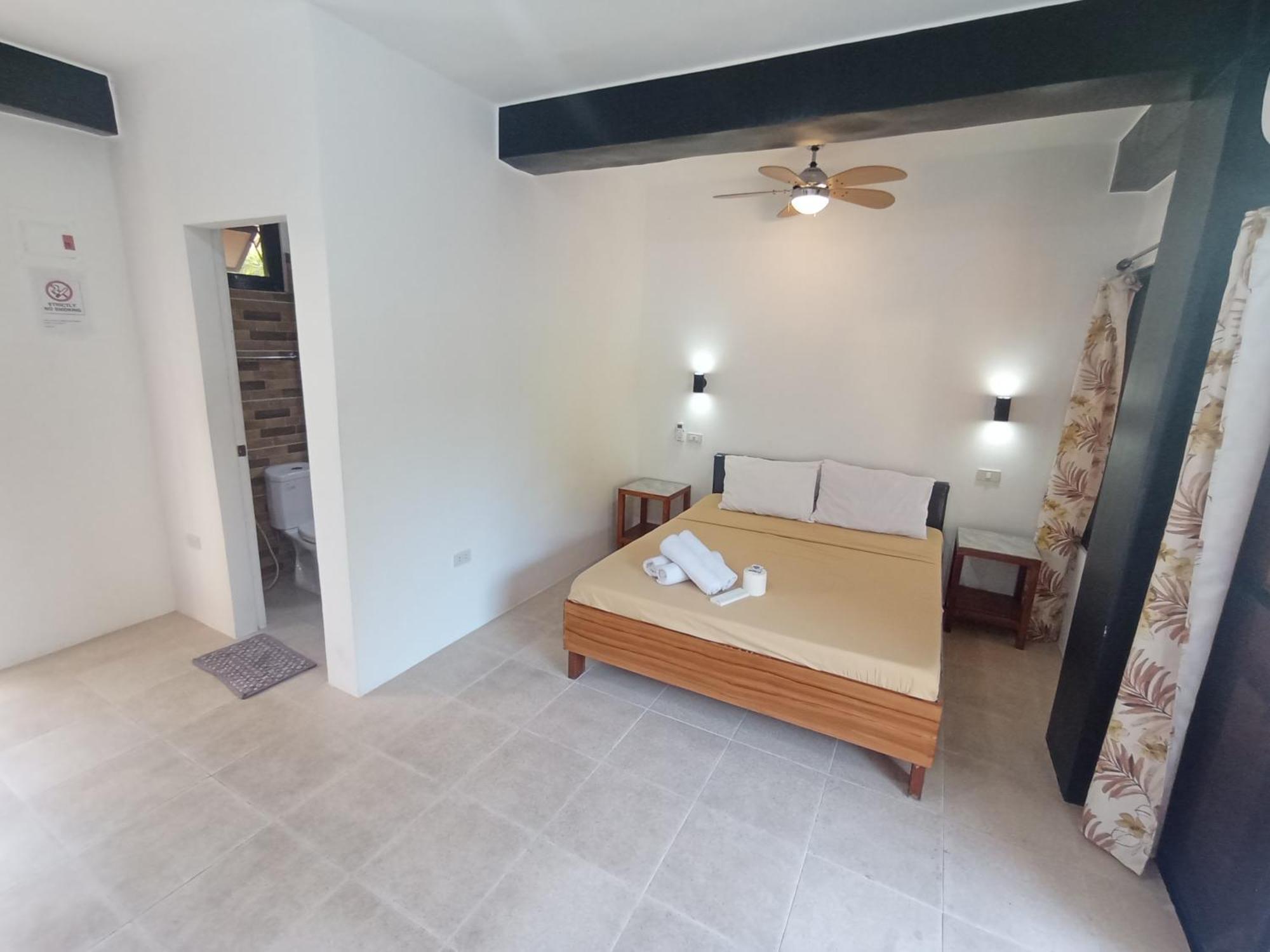 Jalyn'S Resort Sabang Puerto Galera Kültér fotó