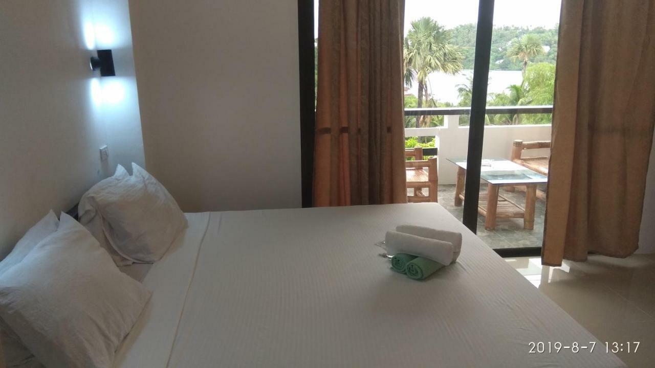 Jalyn'S Resort Sabang Puerto Galera Kültér fotó